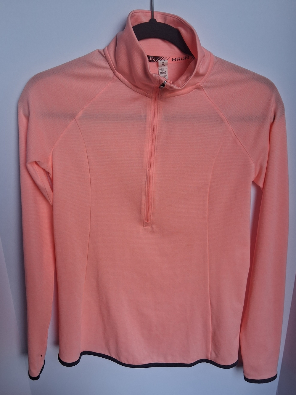 Under Armour Run/Heat Gear Women 1/2 Zip Pullover Coral Pink Back Zip Pocket XS